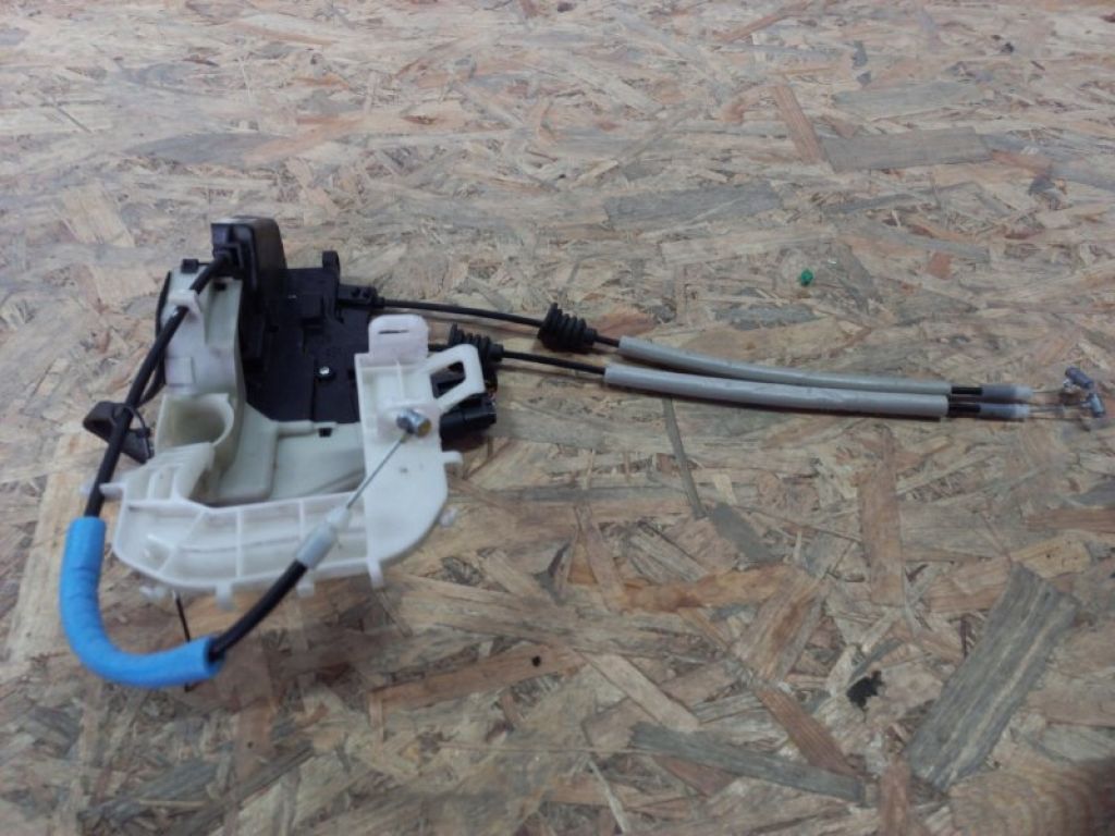 81310-B2030 | Замок двері передн. лів. KIA SOUL PS 13-19