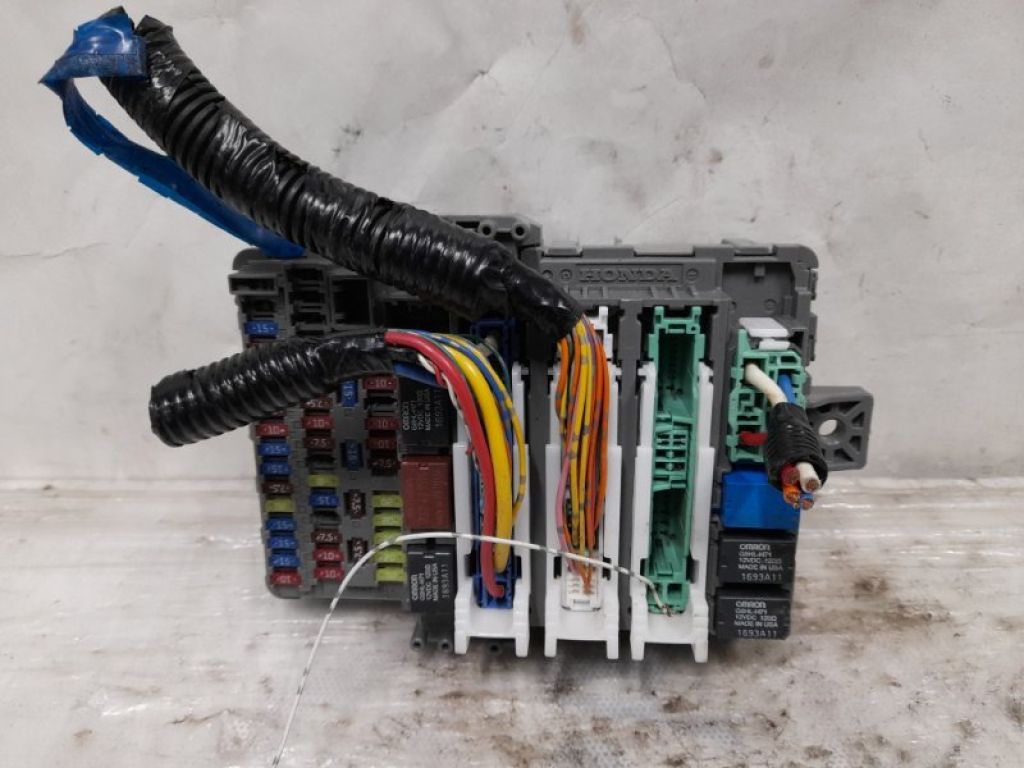 38200-TX4-A11 | Блок запобіжників салон ACURA RDX 12-19