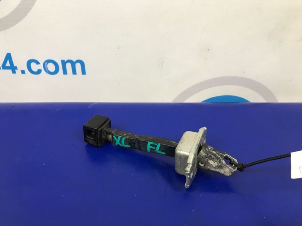 5702A040 | Обмежувач дверей передн. лів. MITSUBISHI OUTLANDER XL 05-13