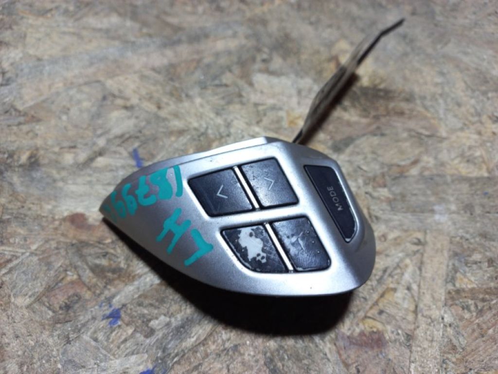 8701A087 | Кнопки руля лів. MITSUBISHI LANCER X 10 07-15