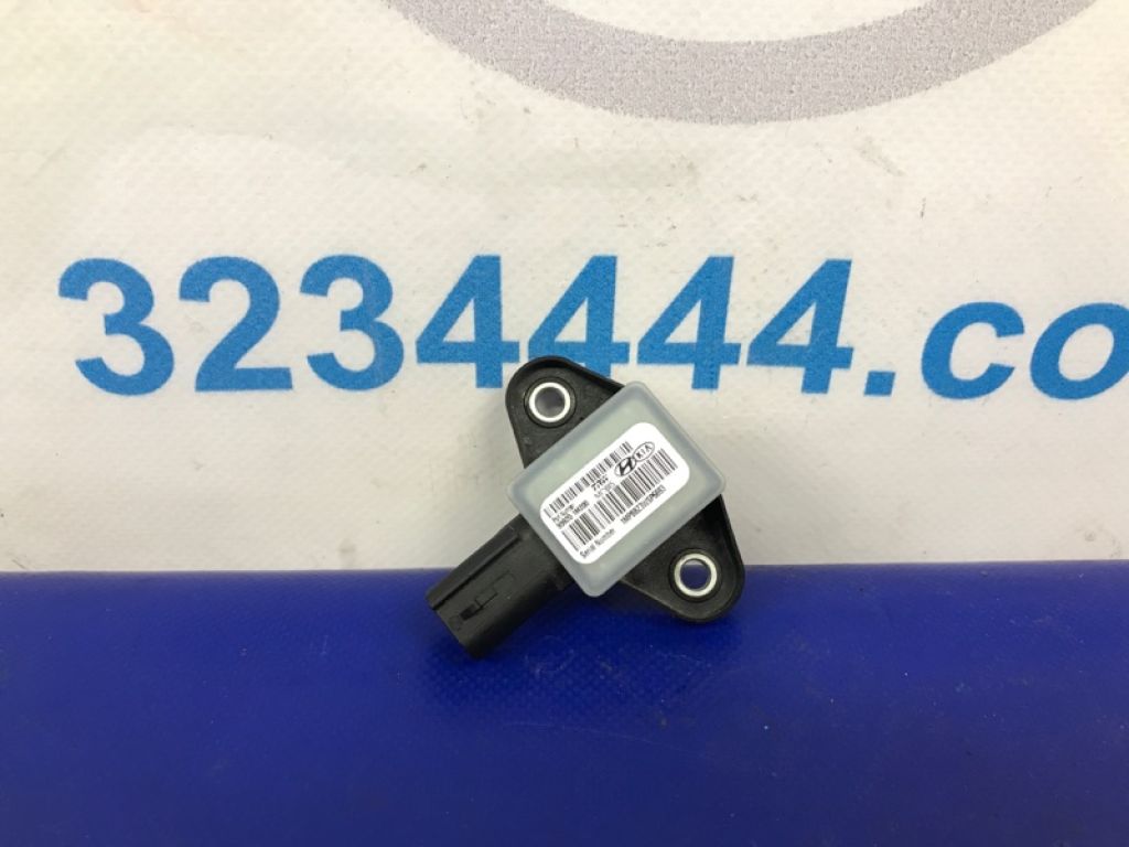 95920-1M200 | Датчик удара передн. прав. HYUNDAI SONATA YF 10-14