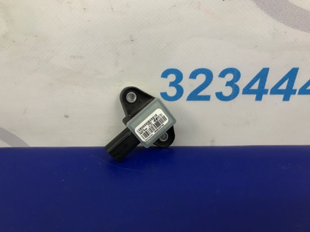 95920-1M200 | Датчик удара передн. лев. HYUNDAI SONATA YF 10-14