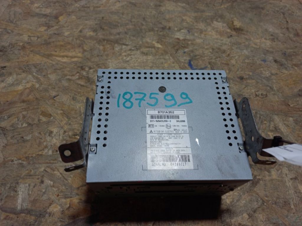 8701A352 | магнітола MITSUBISHI LANCER X 10 07-15