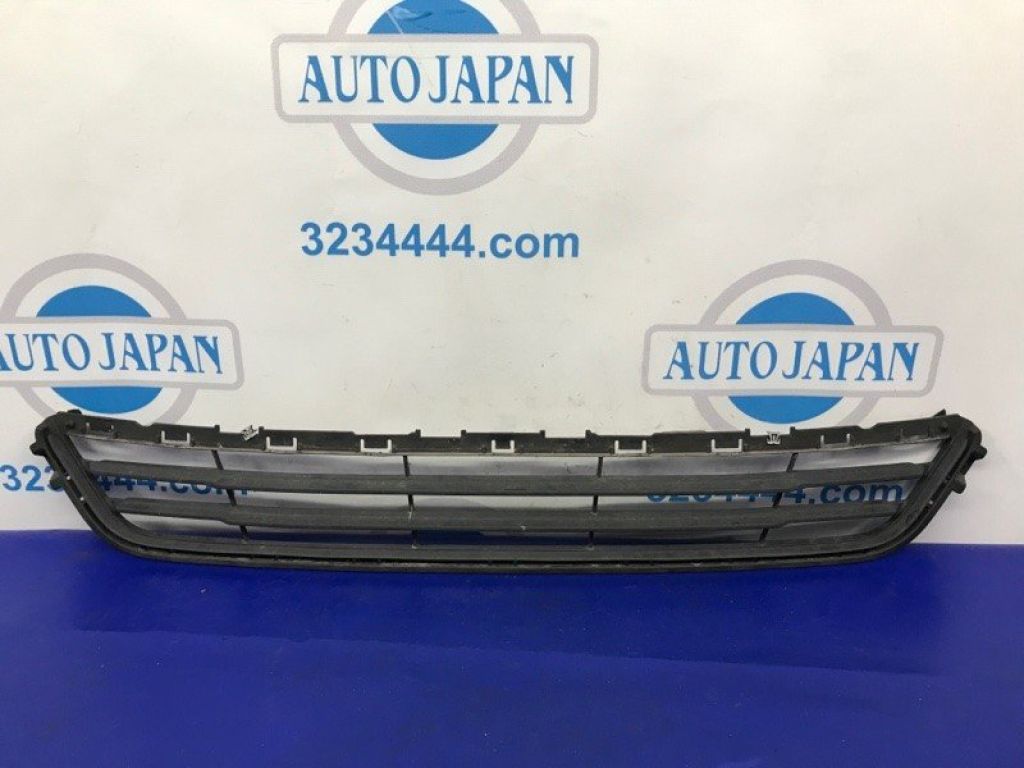 DS7Z-17K945-AB | Решетка переднего бампера FORD FUSION 14-