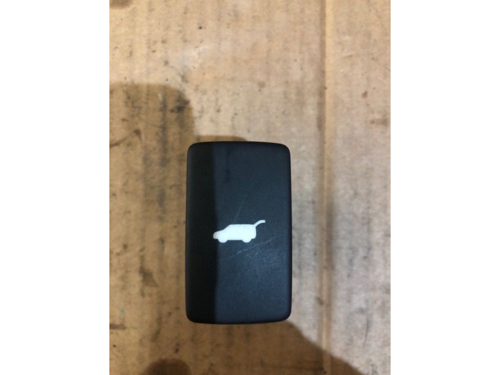 35370-TX4-003 | Кнопка закрывания крышки багажника ACURA RDX 12-19