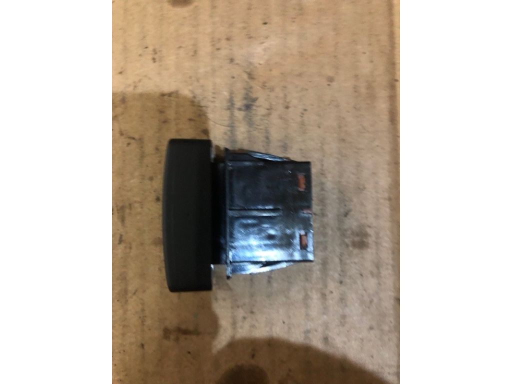 35370-TX4-003 | Кнопка закрывания крышки багажника ACURA RDX 12-19 - Фото 2