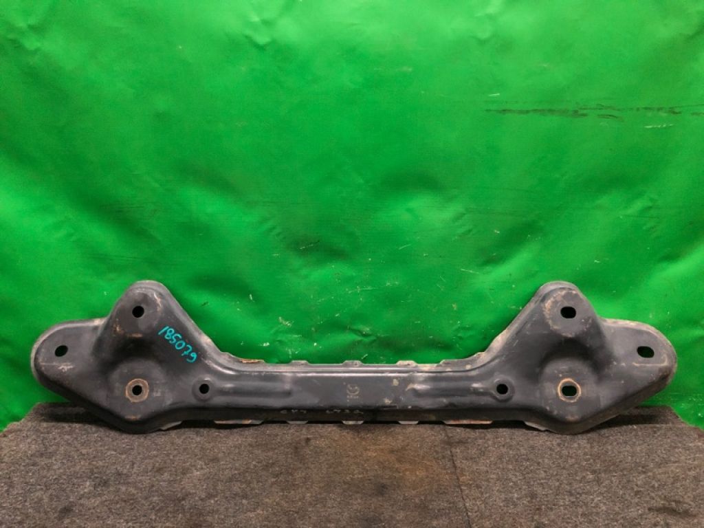 EG21-34-H90 | Кріплення балки підвіски MAZDA CX-7 06-12