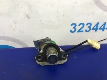 Замок кришки багажника задн. LEXUS GS350 GS300 05-11