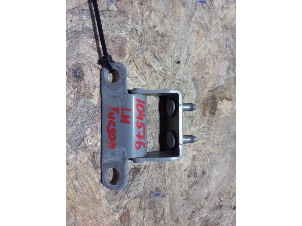 Петля крышки багажника лев. HYUNDAI TUCSON TL 15-20