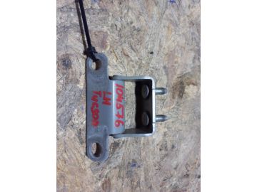 Петля крышки багажника лев. HYUNDAI TUCSON TL 15-20