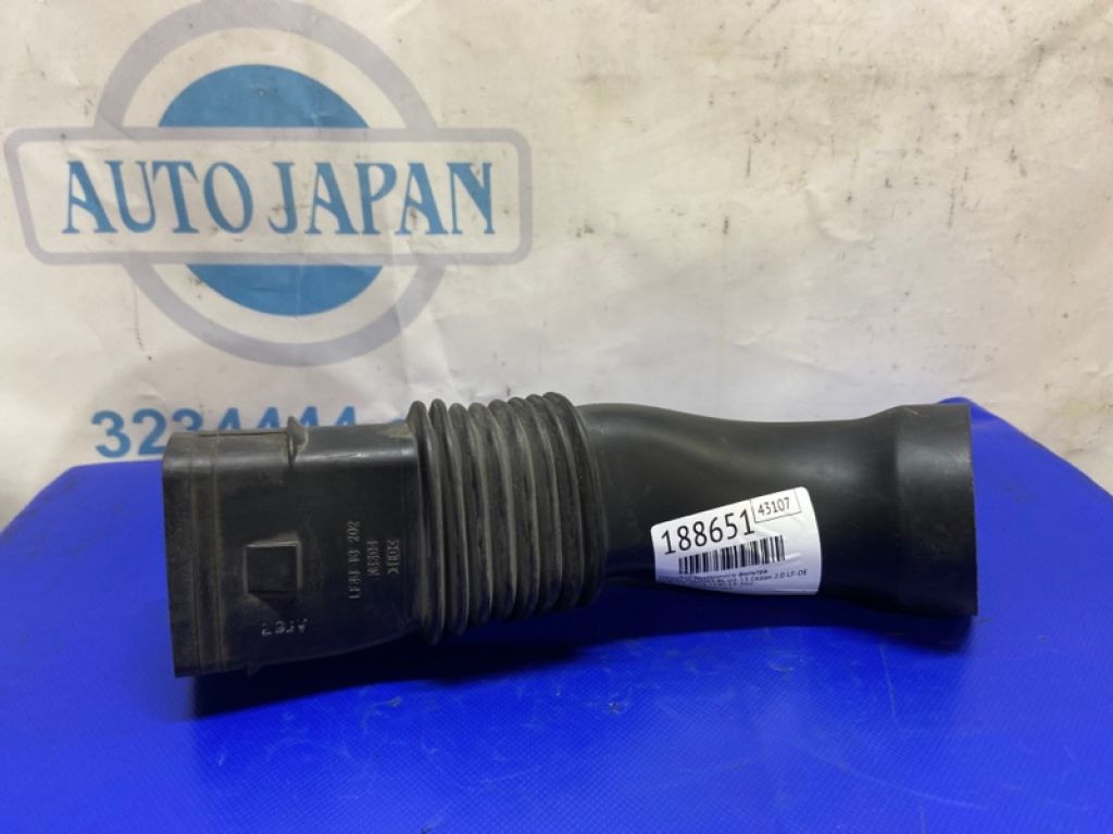 LF8J-13-202A | патрубок повітряного фільтра MAZDA 3 BL 09-13