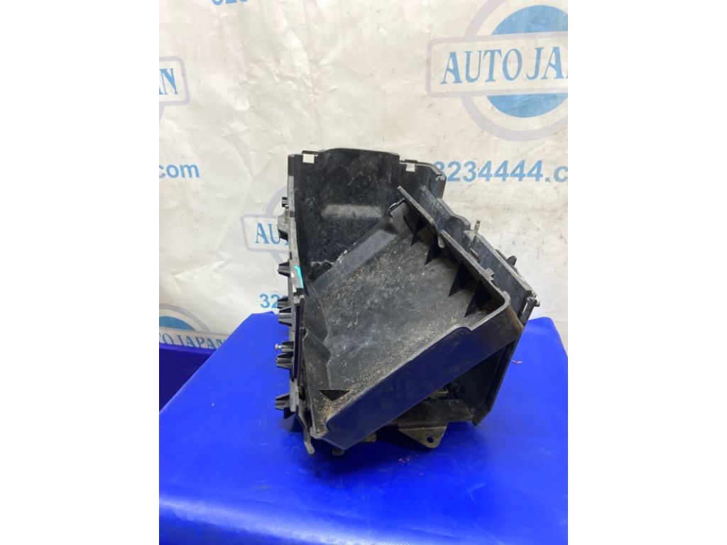 BBM2-56-980C | Короб акумулятора MAZDA 3 BL 09-13 - Фото 6