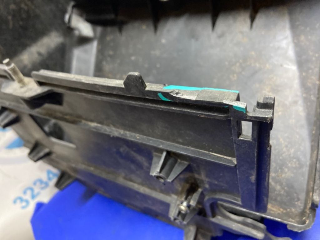 BBM2-56-980C | Короб акумулятора MAZDA 3 BL 09-13 - Фото 7