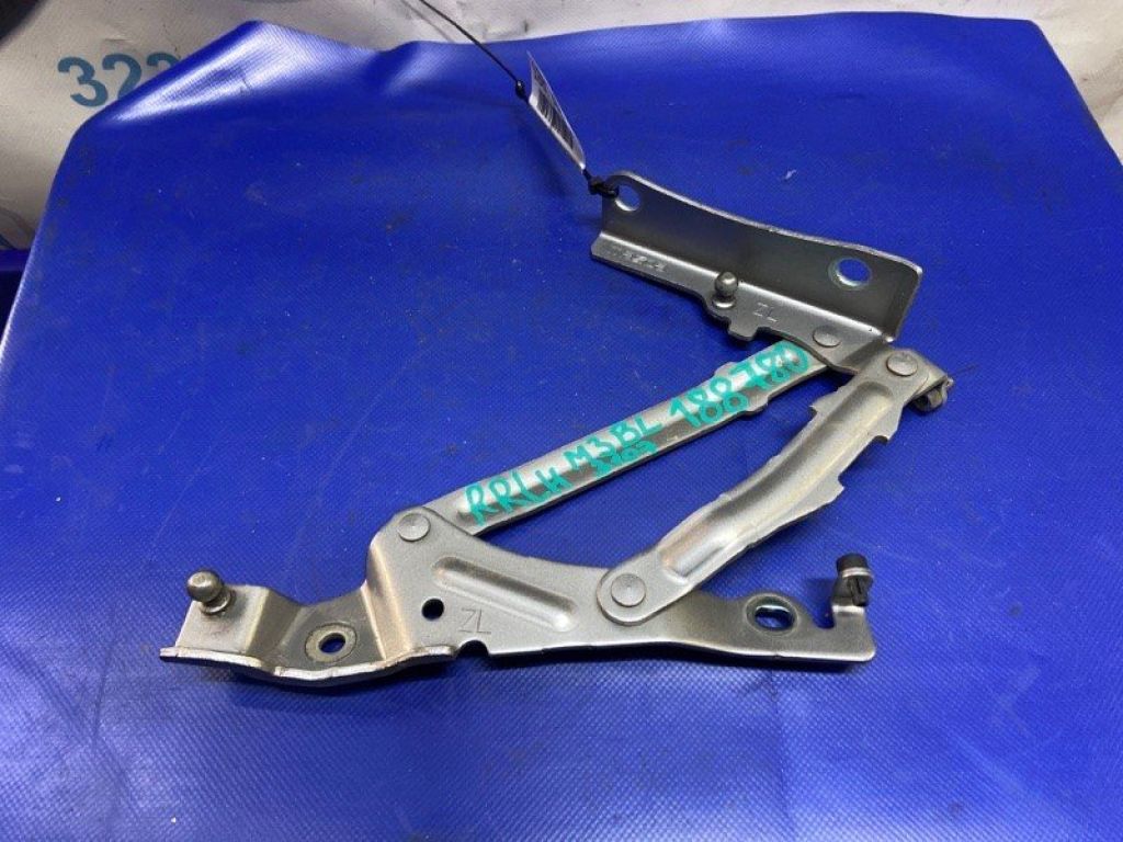 BBM4-52-720A | Петля крышки багажника задн. лев. MAZDA 3 BL 09-13