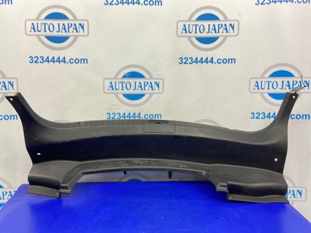 BBM4-68-89X | Накладка на поріг багажника задн. MAZDA 3 BL 09-13