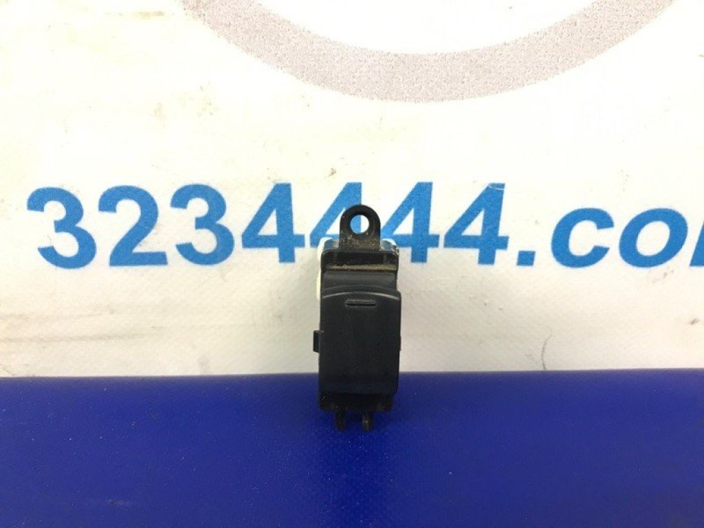 25411-AX010 | Кнопка склопідіймача задн. прав. NISSAN TEANA J31 03-07