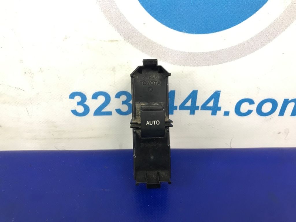 84030-30100 | Кнопка стеклоподъемника задн. прав. LEXUS GS350 GS300 05-11