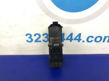 Кнопка стеклоподъемника задн. прав. LEXUS GS350 GS300 05-11