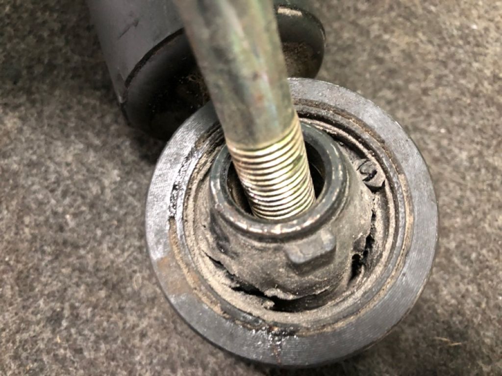 56200-1W226 | Амортизатор задн. NISSAN PATHFINDER R50 96-04 - Фото 4