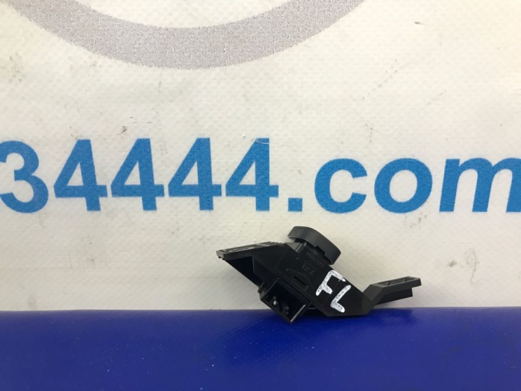 35800-TJB-A01 | Кнопка открывания багажника внутренняя ACURA RDX 19- - Фото 3