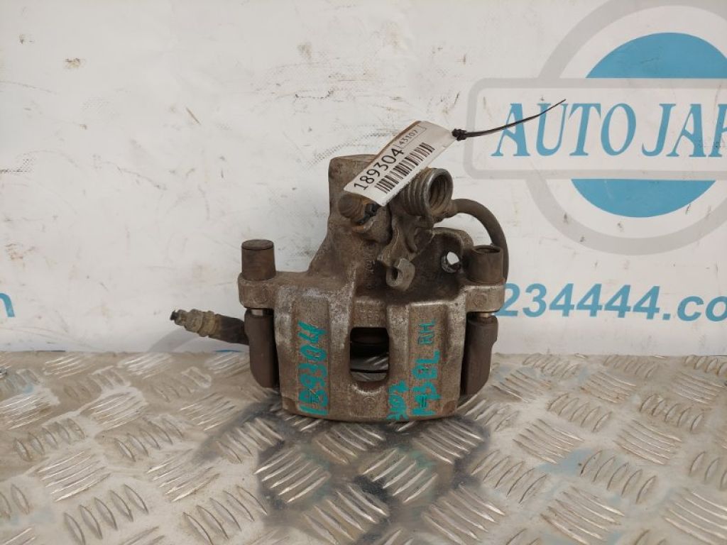 BPYK-26-61XC | Суппорт тормозной задн. прав. MAZDA 3 BL 09-13