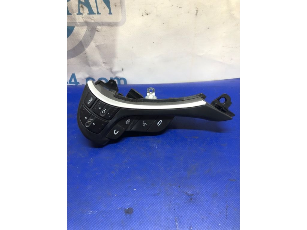 35880-TX4-A01 | Кнопки руля лів. ACURA RDX 12-19
