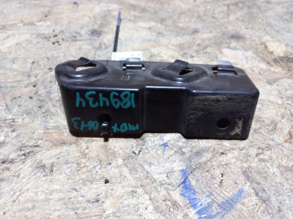 71505-STX-A00 | Кронштейн заднего бампера прав. ACURA MDX (YD2) 06-13 - Фото 2