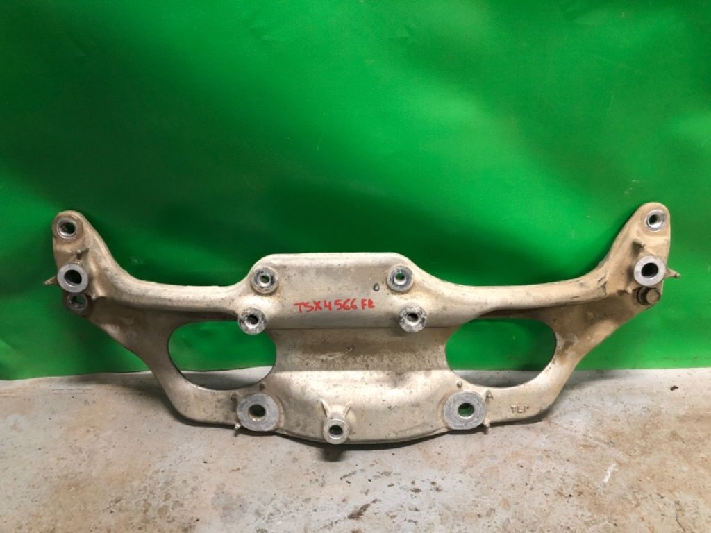 50680-TL1-E00 | Кріплення балки підвіски передн. HONDA ACCORD CU8 / TSX 08-14