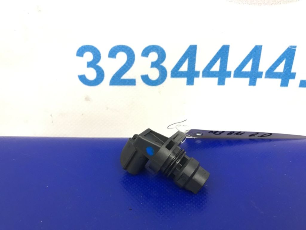 PE01-18-230 | Датчик положения распредвала MAZDA 3 BM 13-19