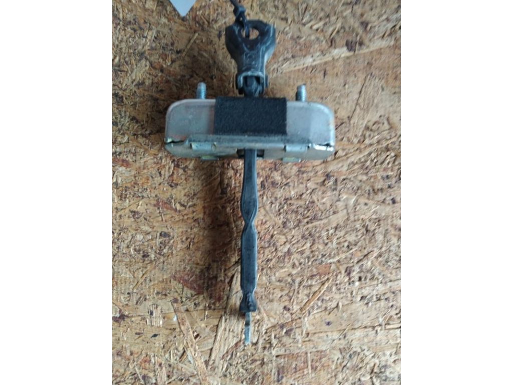 68630-12110 | Обмежувач дверей задн. лів. TOYOTA AURIS 06-12 - Фото 2