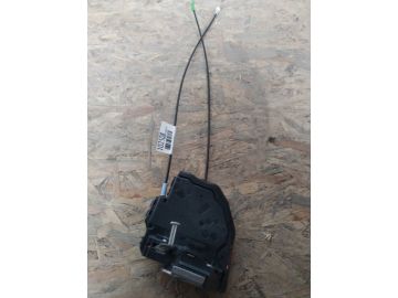 Замок двері задн. лів. TOYOTA AURIS 06-12