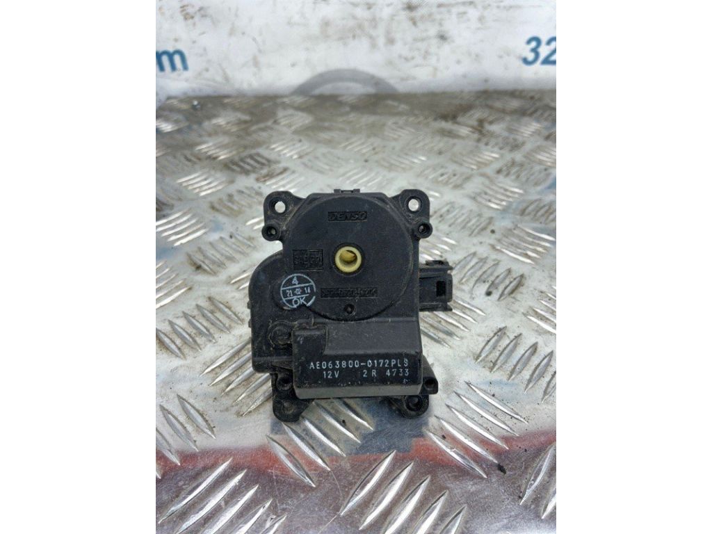 87106-07140 | Моторчик заслінки пічки TOYOTA TUNDRA 13-