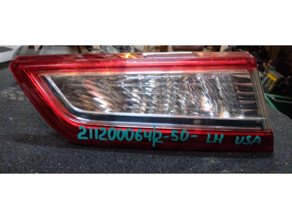 81590-06380 | Фонарь внутренний задн. лев. TOYOTA CAMRY 50 12-15