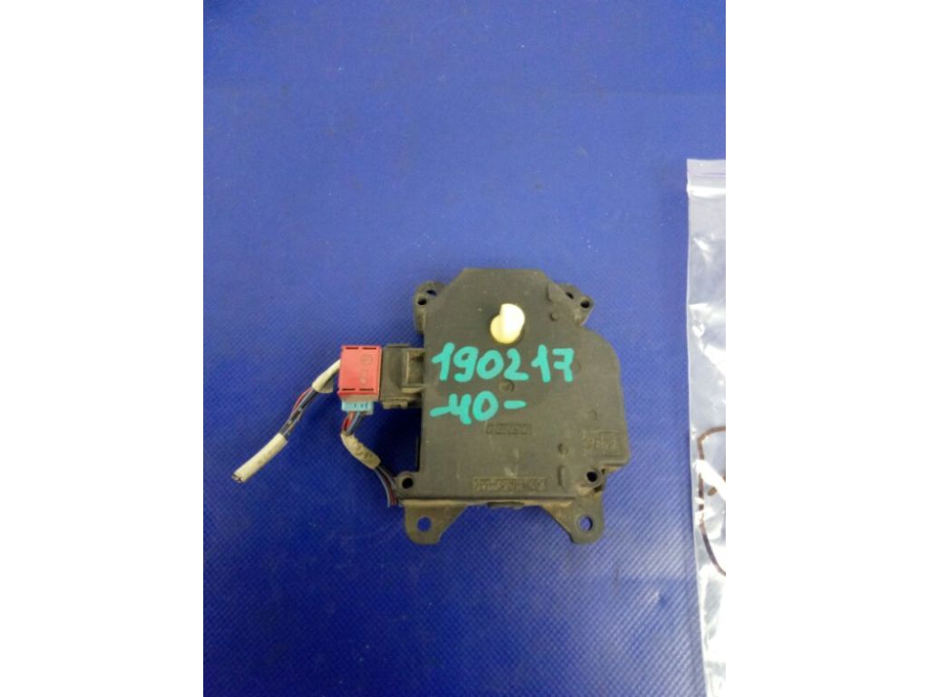 87106-33260 | Моторчик заслонки печки TOYOTA CAMRY 40 06-11 - Фото 3