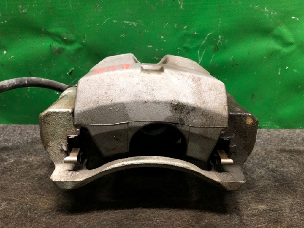 47730-47060 | Суппорт тормозной передн. прав. TOYOTA PRIUS - 30 09-17 - Фото 4