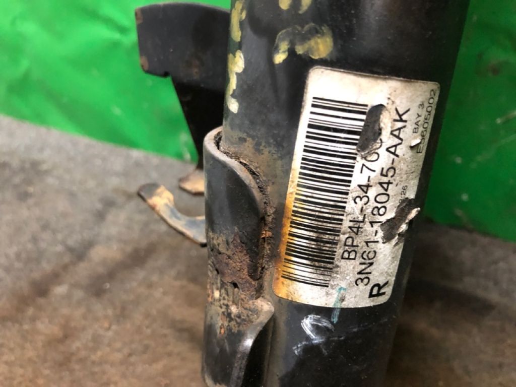 BP4L-34-700 | Амортизатор передн. прав. MAZDA 3 BK 03-08 - Фото 2