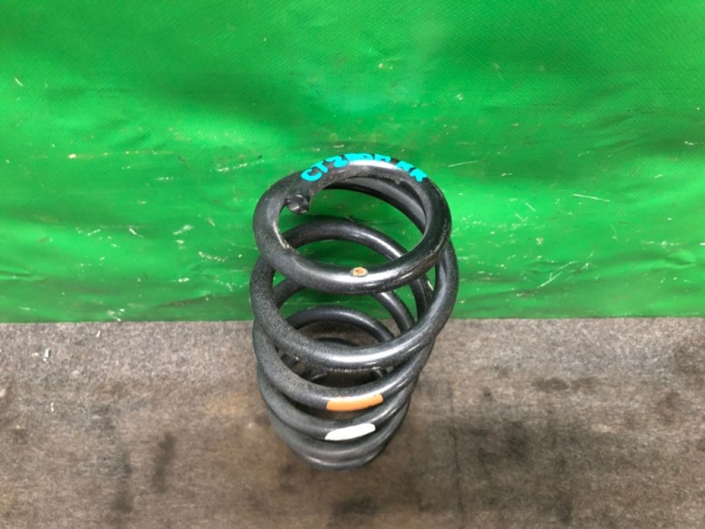 48231-76030 | Пружина задньої підвіски LEXUS CT200 11-17 - Фото 2