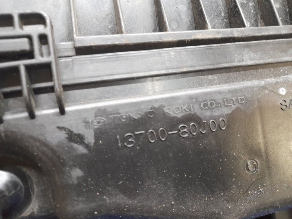 13700-80J00 | Корпус воздушного фильтра SUZUKI SX4 06-13 - Фото 6