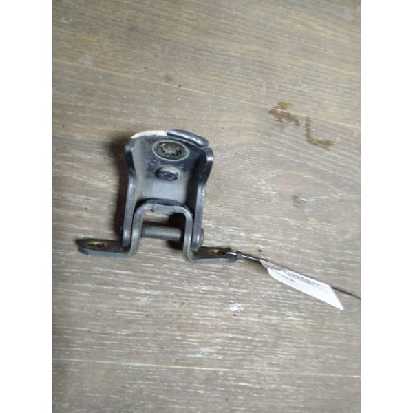 Петля двері верхня задня ліва NISSAN ALMERA 03-09 82401-2F030