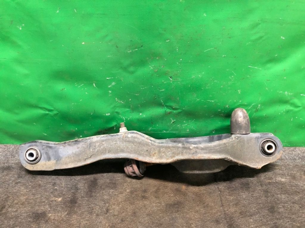 BBM2-28-300B | Важіль задньої підвіски нижній поперечний лів. MAZDA 3 BL 09-13 - Фото 3