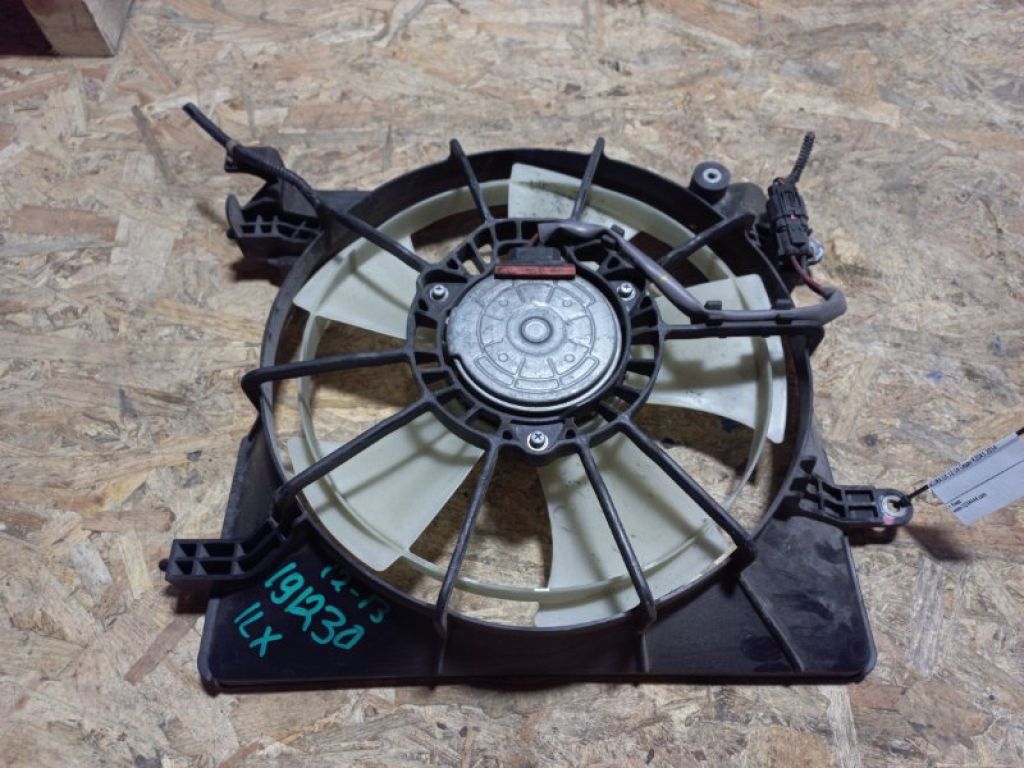 19015-R1A-A02 | Дифузор вентилятора основного радіатора лів. ACURA ILX 12-16