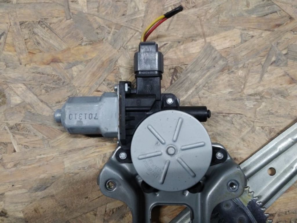 MR573880 | Стеклоподъемник задн. прав. MITSUBISHI OUTLANDER XL 05-13 - Фото 3