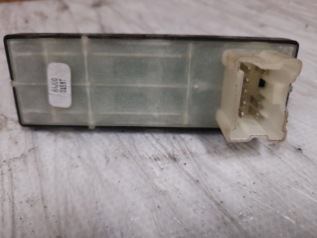 37995-64J00 | Кнопка стеклоподъемника передн. прав. SUZUKI SX4 06-13 - Фото 2