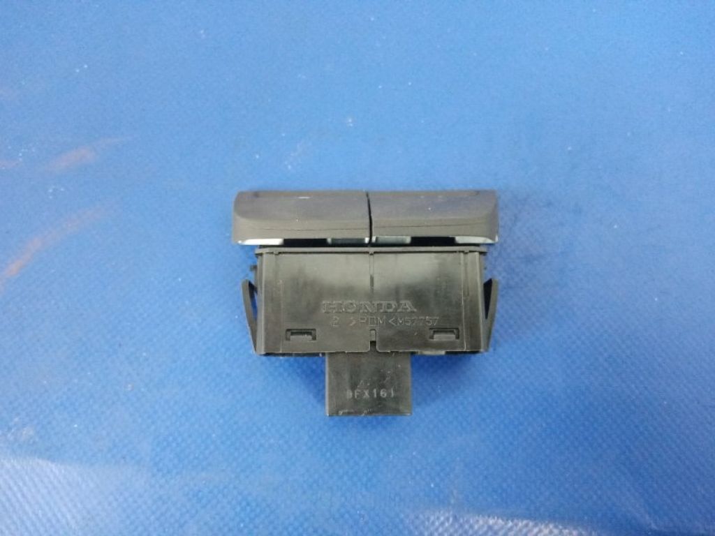 35800-TZ3-A01 | Кнопка відкриття багажника внутрішня ACURA TLX 14-17 - Фото 2