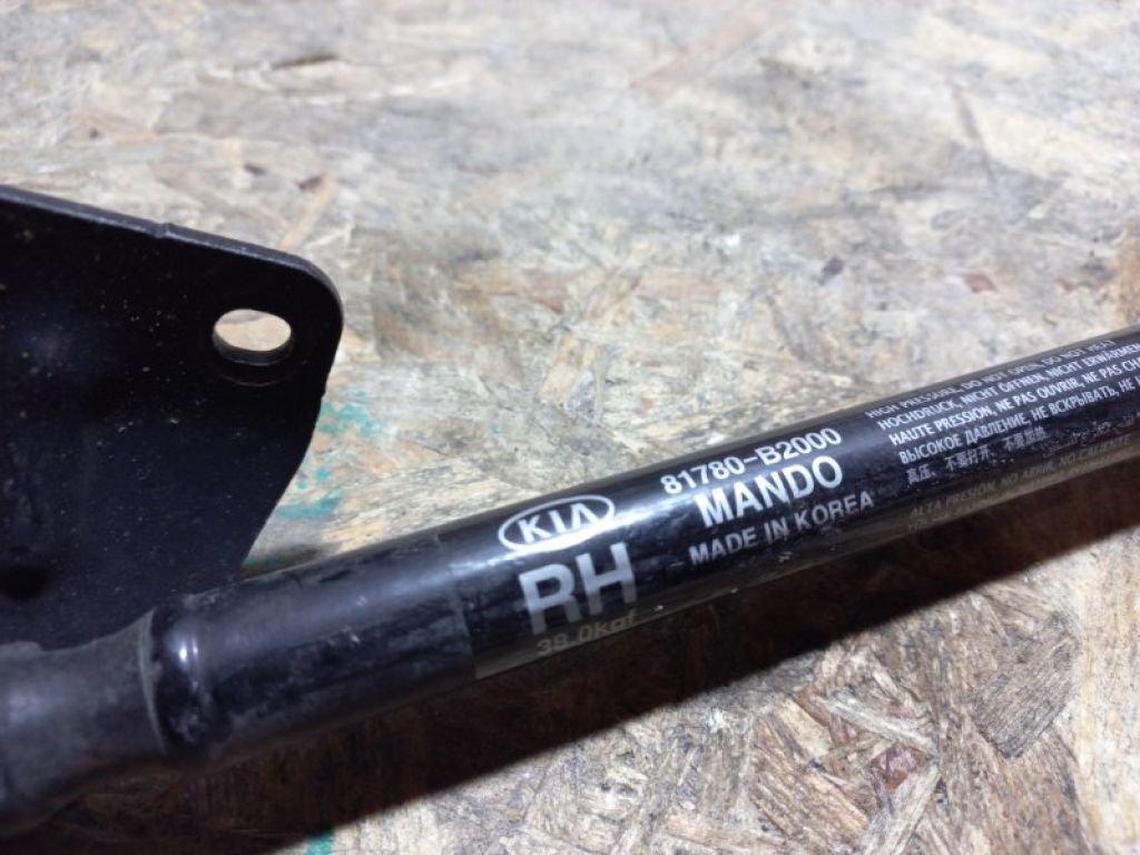 81780-B2000 | Амортизатор крышки багажника прав. KIA SOUL PS 13-19 - Фото 2