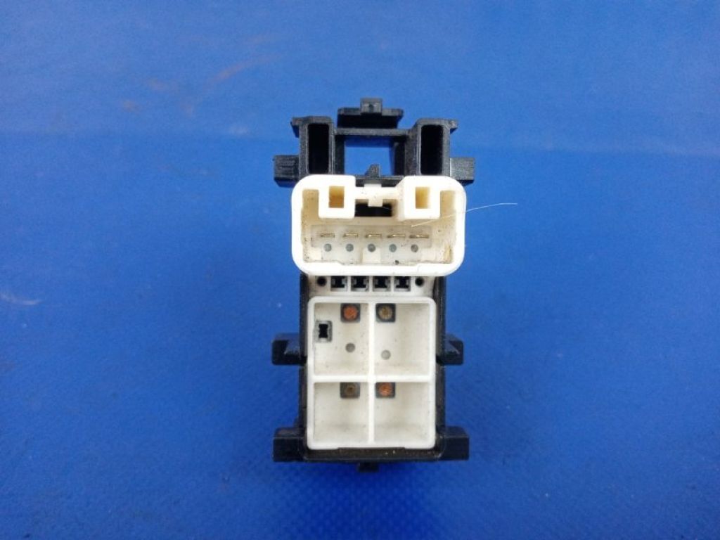 84810-52030 | Кнопка стеклоподъемника задн. TOYOTA CAMRY 40 06-11 - Фото 2