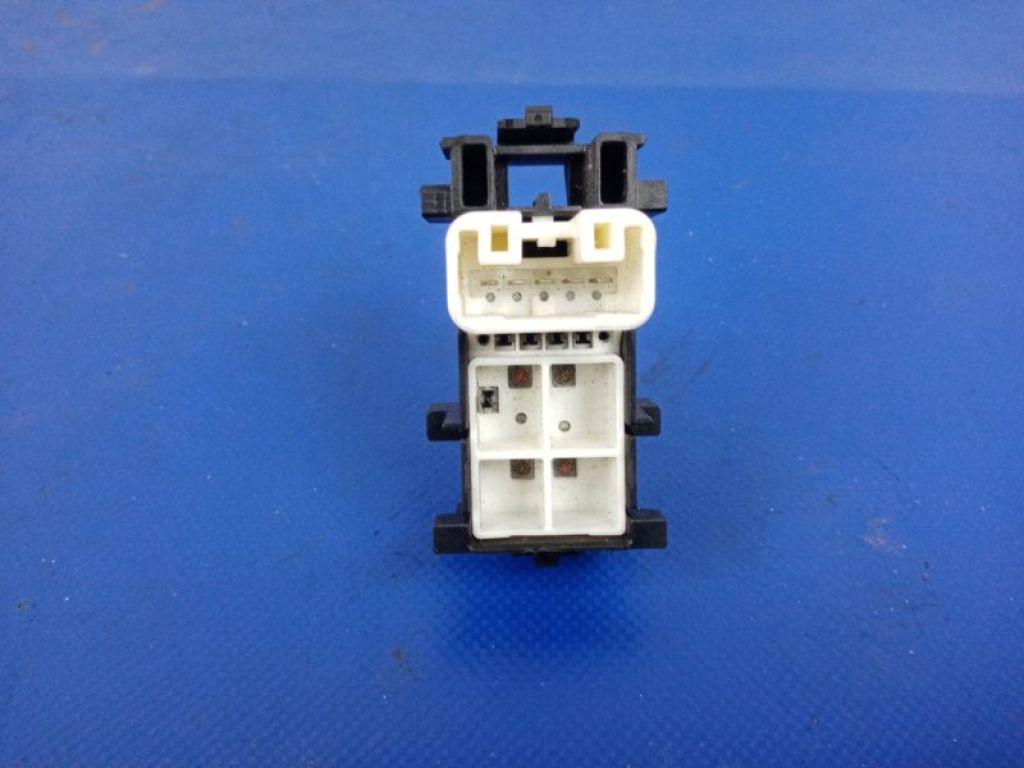 84810-52030 | Кнопка стеклоподъемника задн. TOYOTA CAMRY 40 06-11 - Фото 2