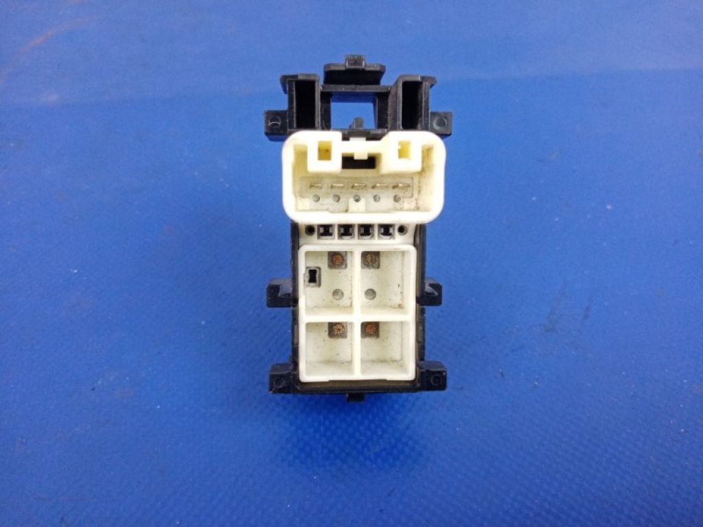 84810-52030 | Кнопка стеклоподъемника задн. TOYOTA CAMRY 40 06-11 - Фото 2