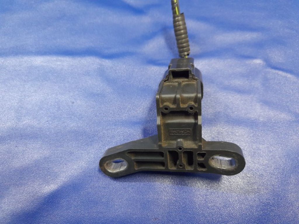 L3K-91-8221 | Датчик положения коленвала MAZDA CX-7 06-12 - Фото 3