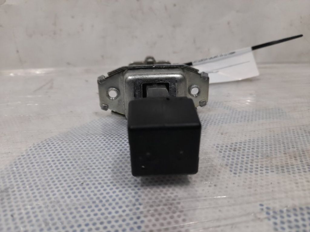 5702A134 | Обмежувач дверей передн. прав. MITSUBISHI GALANT 03-12 - Фото 3